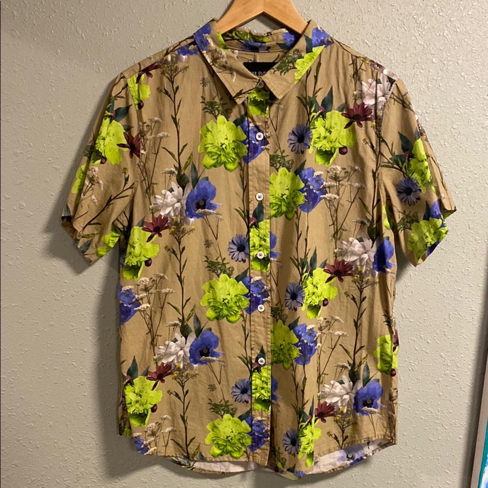 Wildfang Short Sleeve Floral Button-Up Shirt - Khaki with Green & Blue Flowers